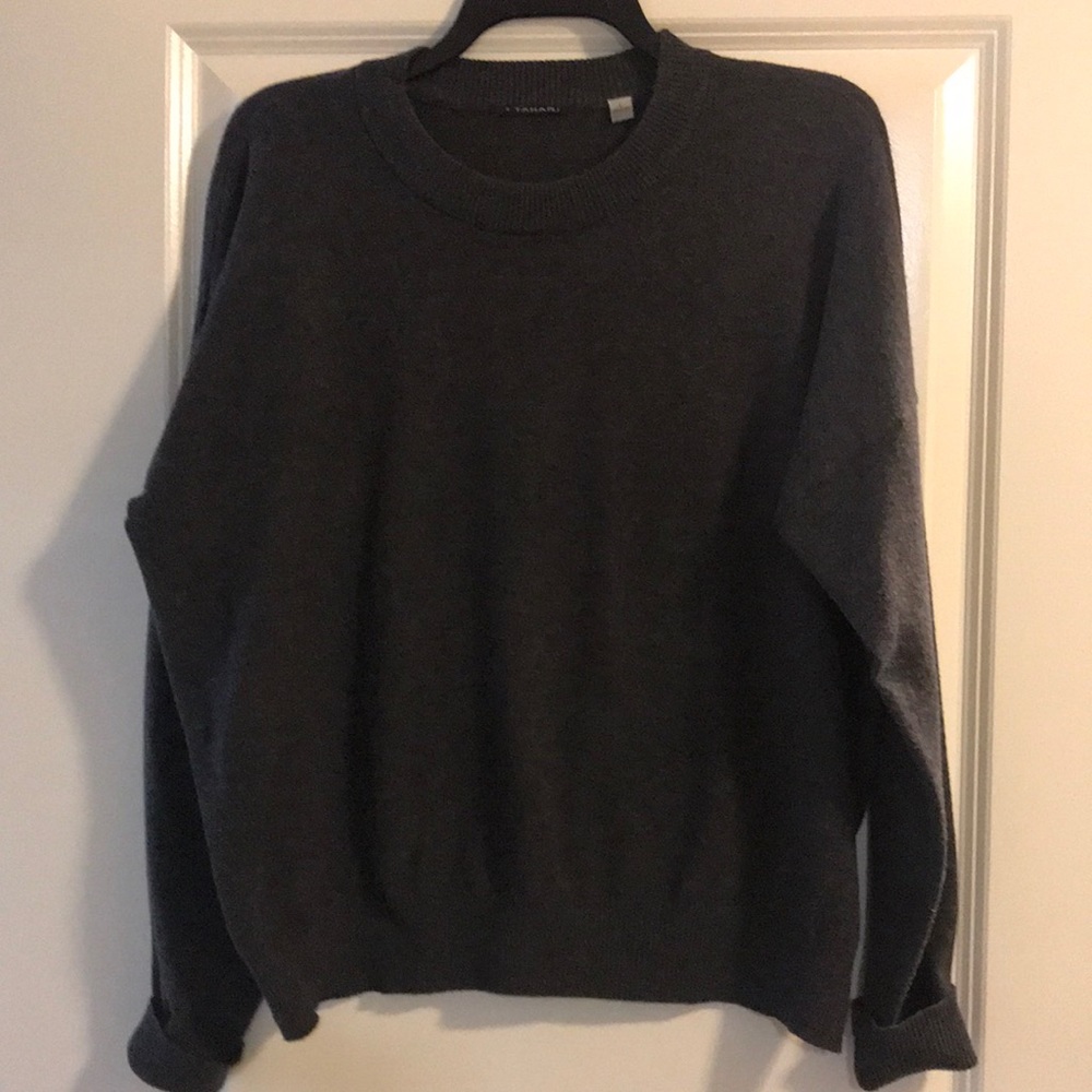 T Tahari Charcoal sweater L